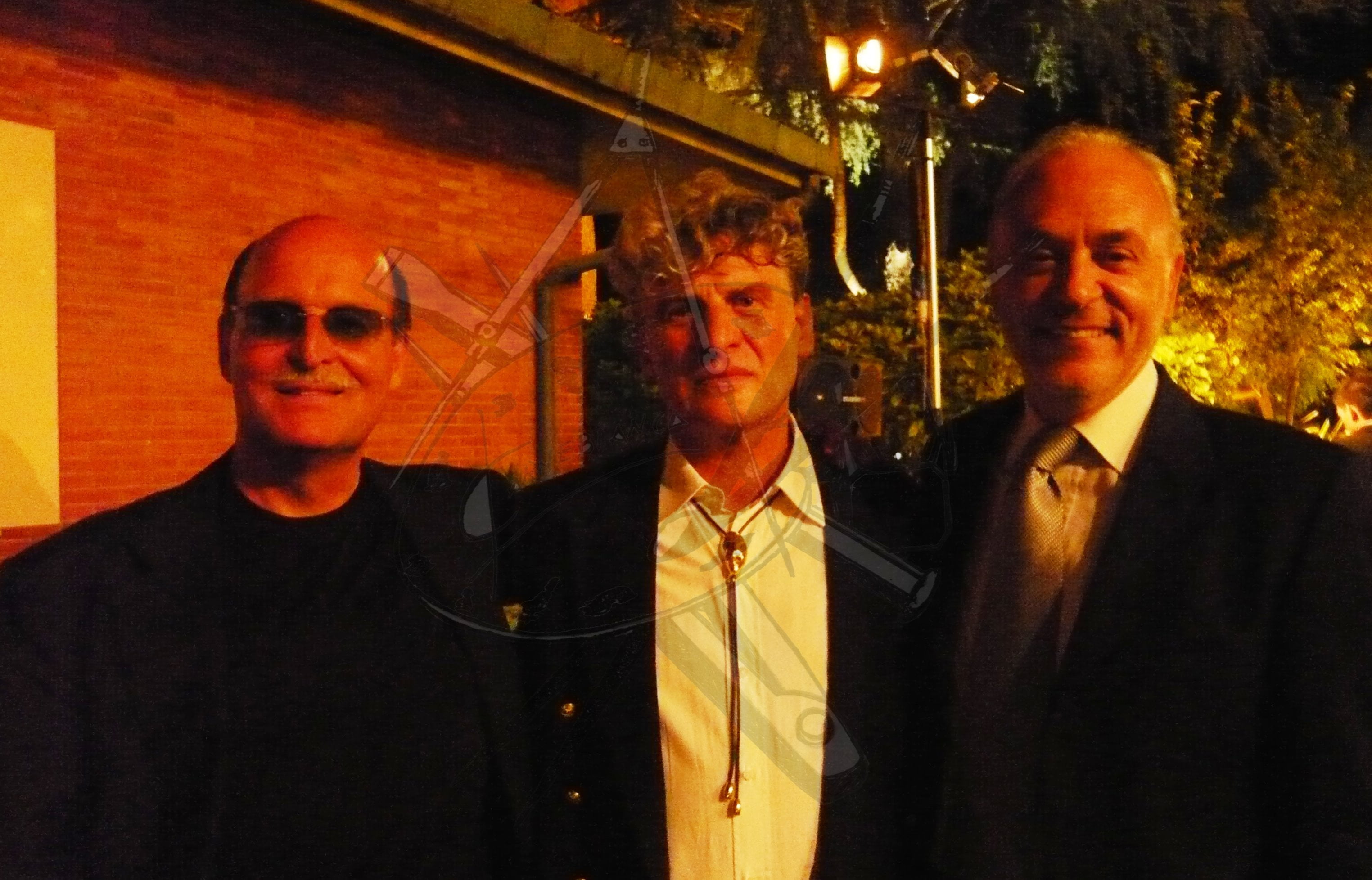 CRONACA-2010-ENZO-ALLA-PREMIAZIONE-FEDERLAZIO-CON-IL-PRESIDENTE-MAURIZIO-FLAMMINI-E-IL-DIRETTORE-LUCIANO-MOCCI.jpg